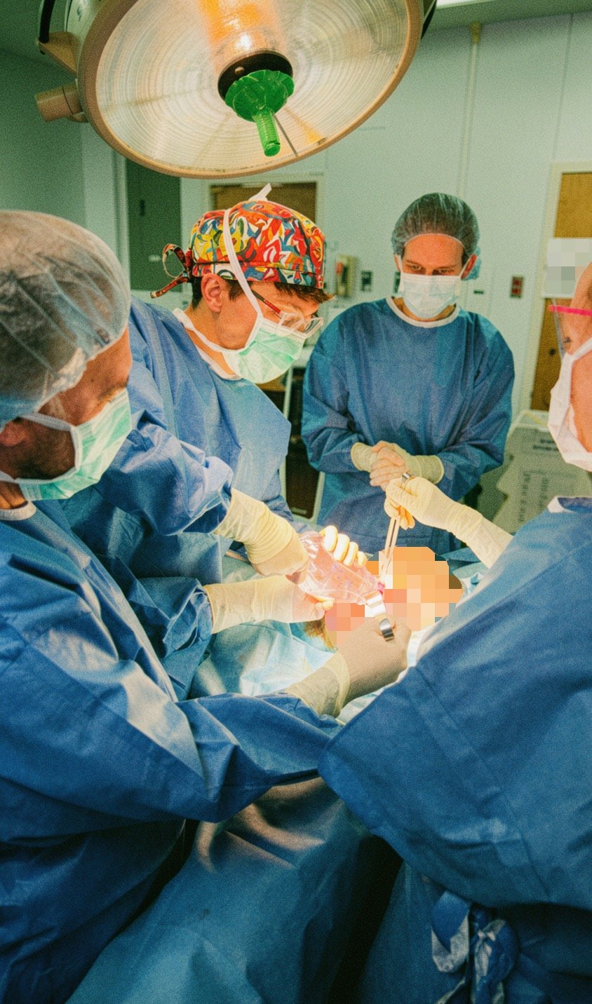 Dr. Andre Rafizadeh with the surgical team in a Morristown, NJ operating room